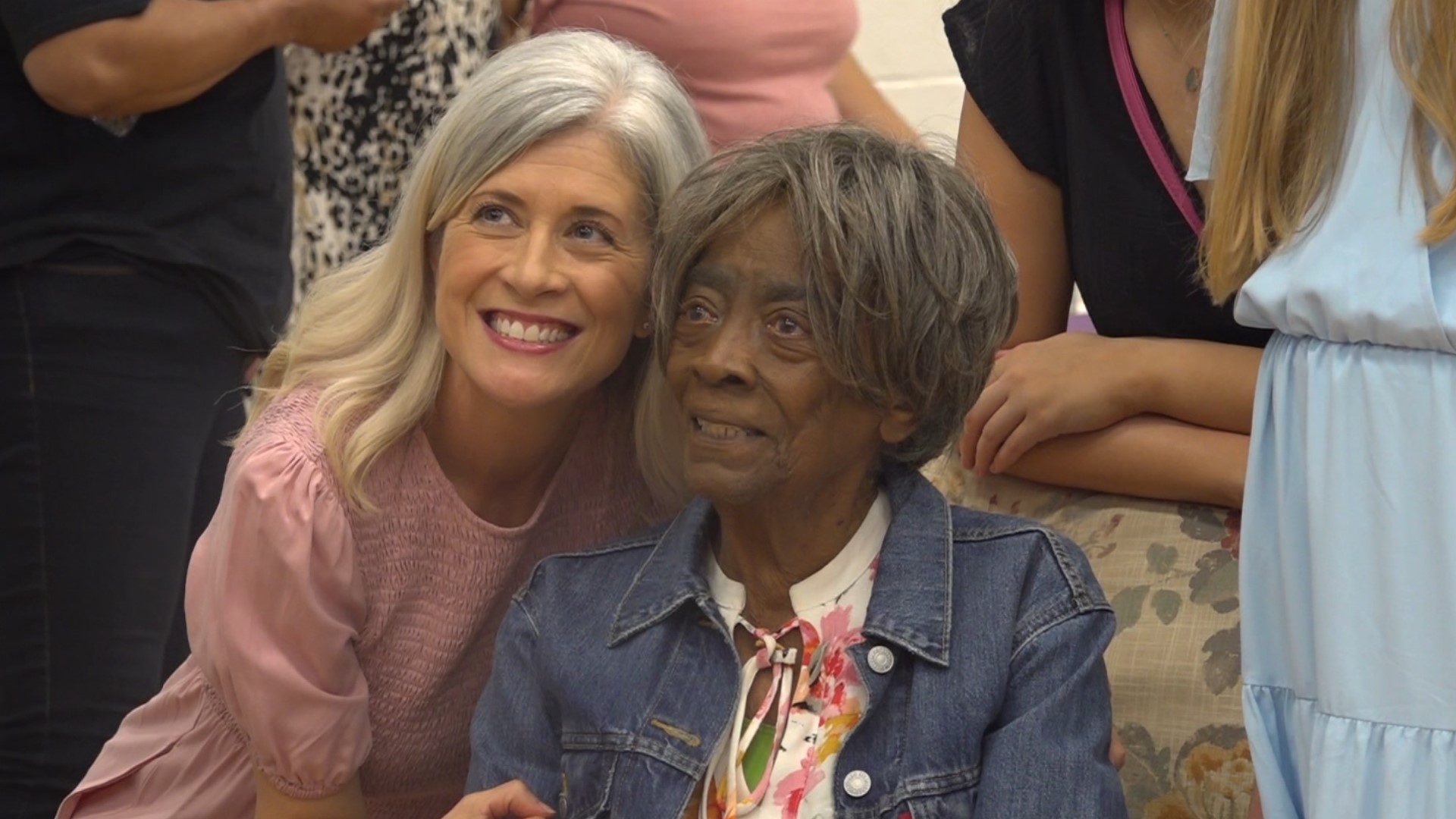Fayetteville teacher Thelma Thomison retires after 61 years. Teachers and students held a celebration event to say goodbye.