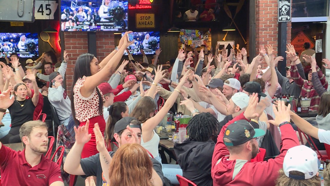 Hogs fans show support after loss in Sweet 16