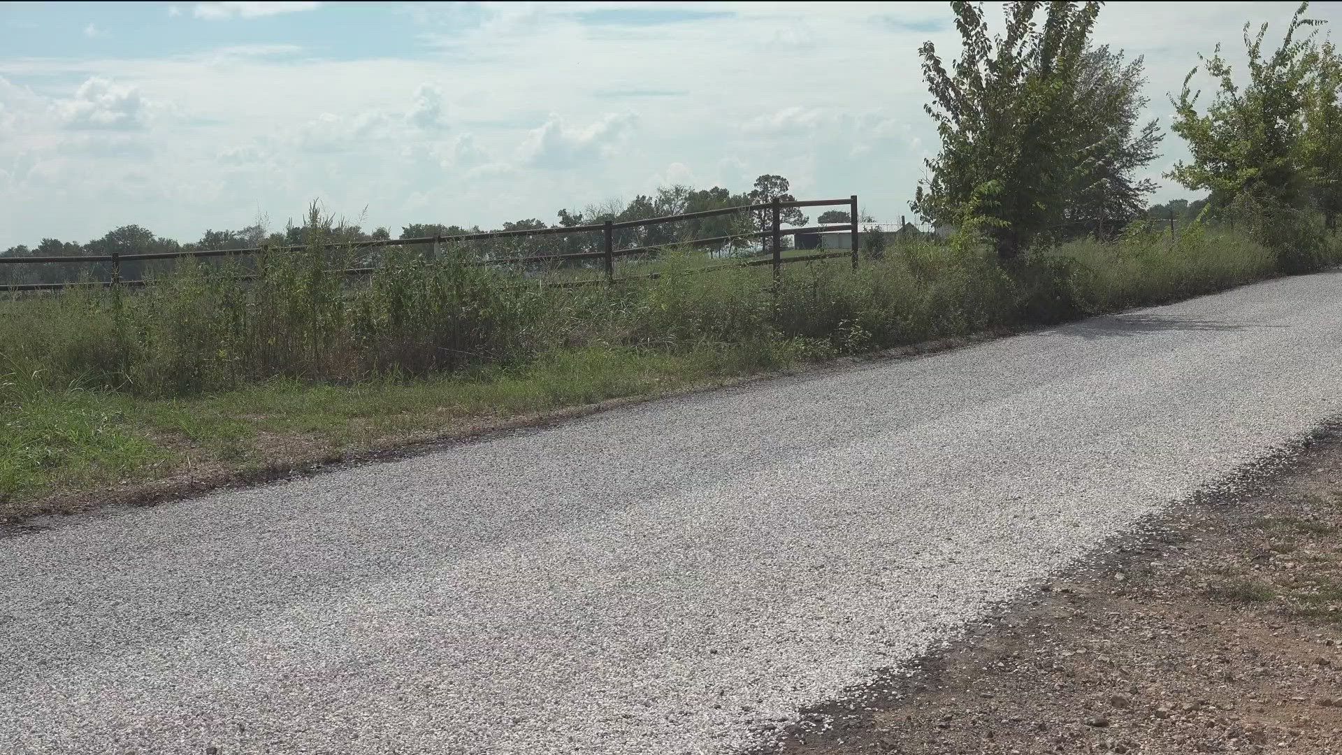 Washington County leaders visited Prairie View Road a day after 5NEWS aired residents' concerns. They had road crews lay chips and worked with affected residents.