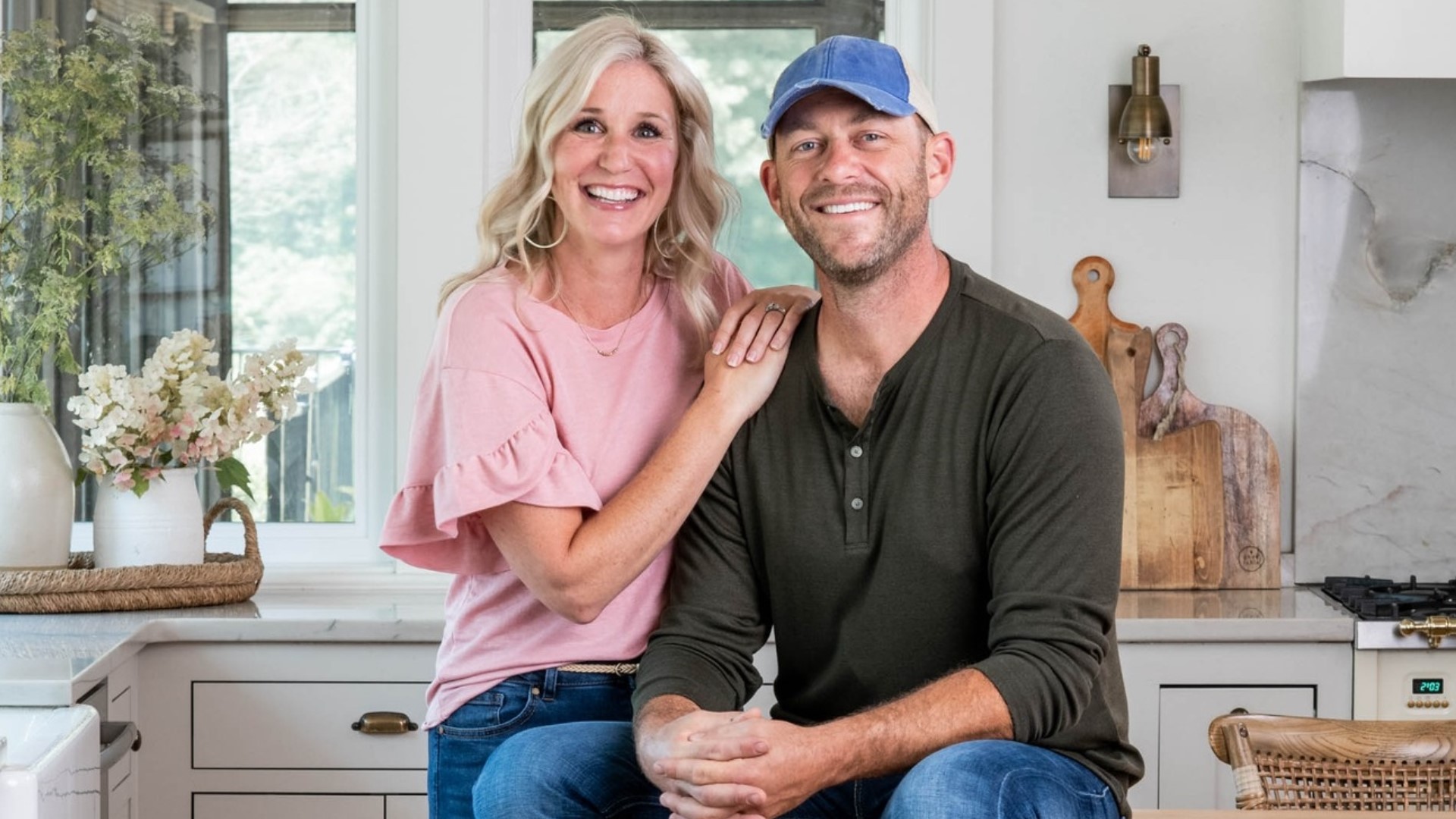 Walmart signs exclusive agreement with Jenny and Dave Marrs ...