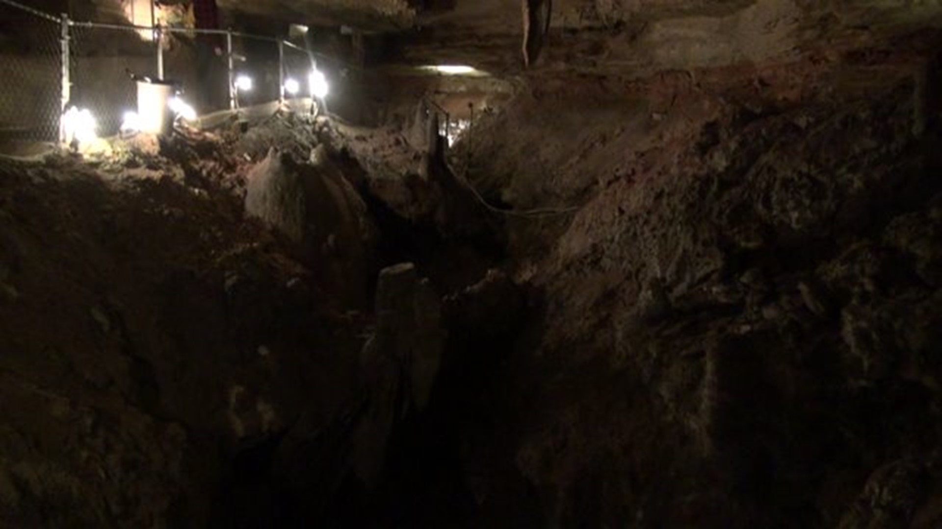 onyx cave in arkansas