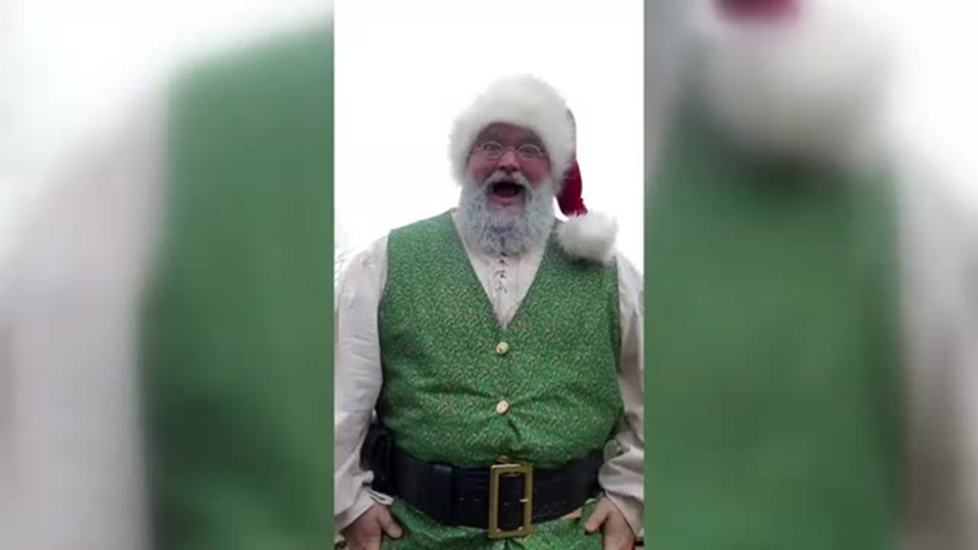 'Signing Santa' Uses ASL To Share Christmas Message In Heartwarming Video.mp4