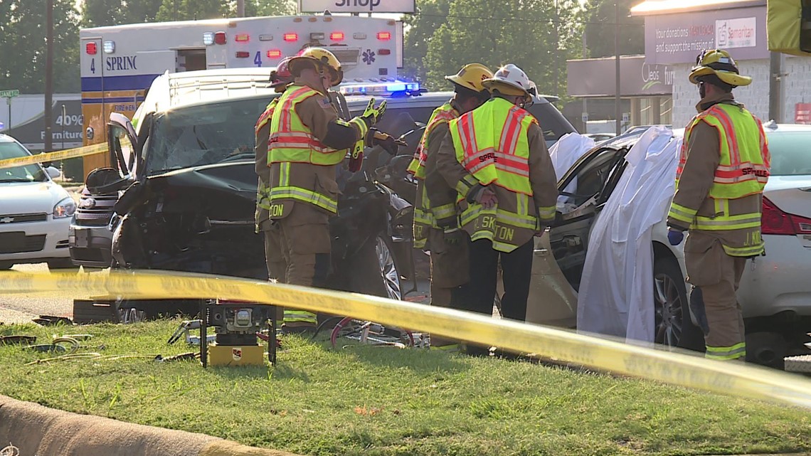 Two People Killed in Springdale Crash Identified