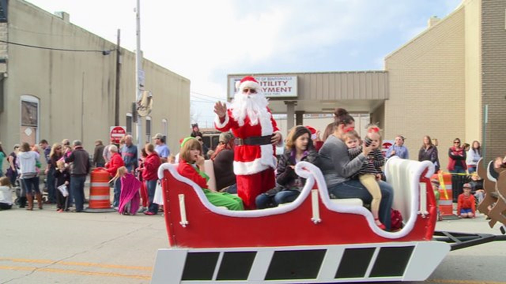 Annual Bentonville Christmas Parade Entertains Hundreds