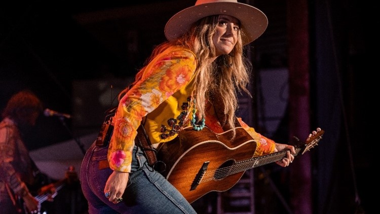Rising Country Star Lainey Wilson Confirms Bozeman Concert