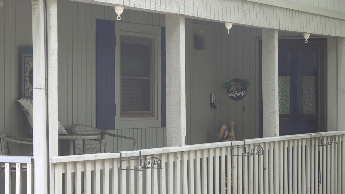 Short-term rental group helps find places for displaced families - Vimarsana News