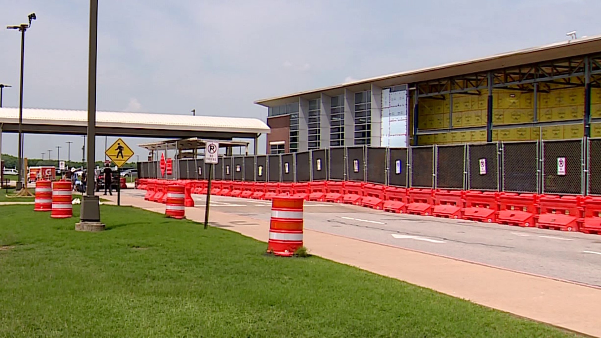 XNA's remodel is set to add escalators and elevators, renovate the baggage area, and put a cover over the pickup and drop-off lanes.