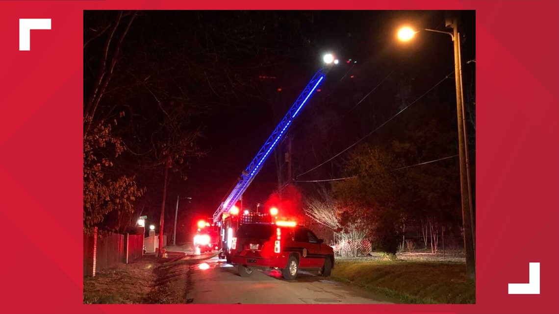 Siloam Springs Fire Department respond to house fire