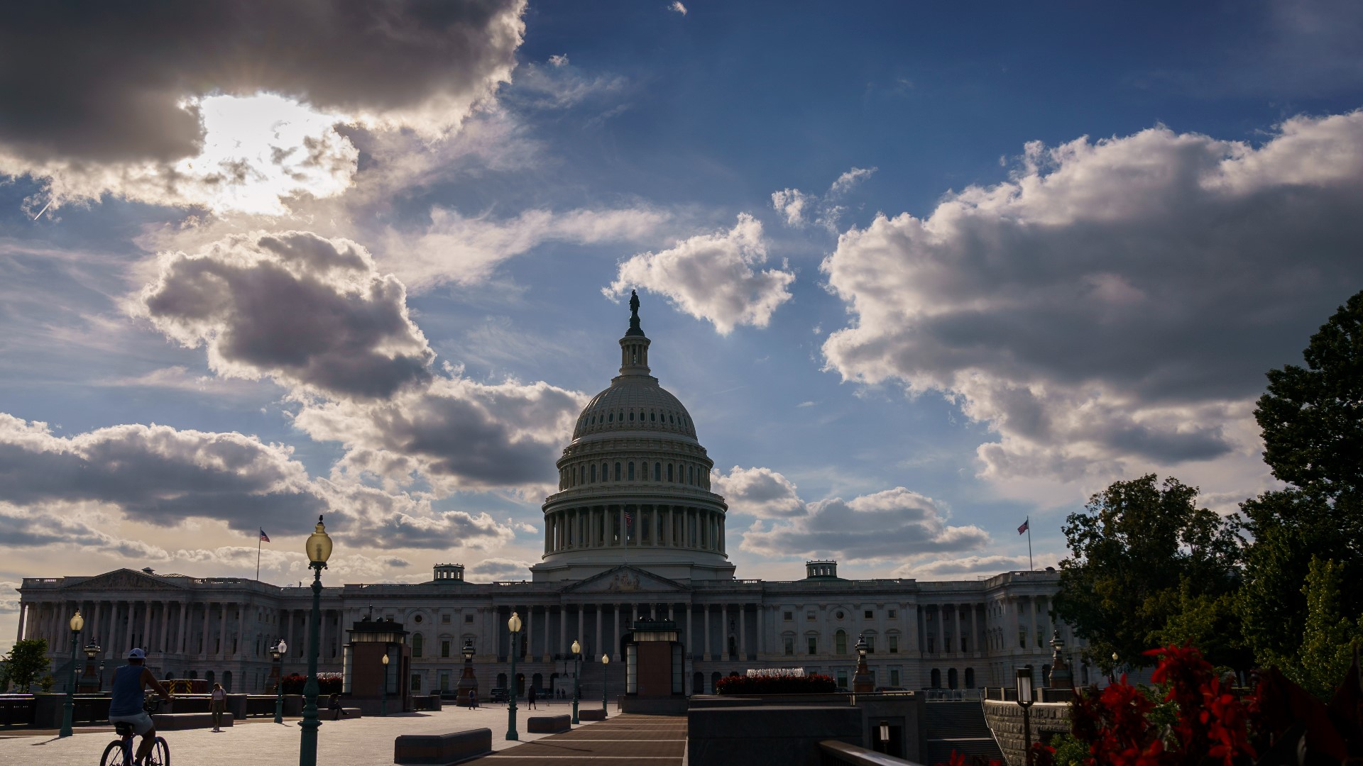 The U.S. government is set to run out of money and shut down at midnight on Saturday, unless congress comes up with a way to pass a spending bill.