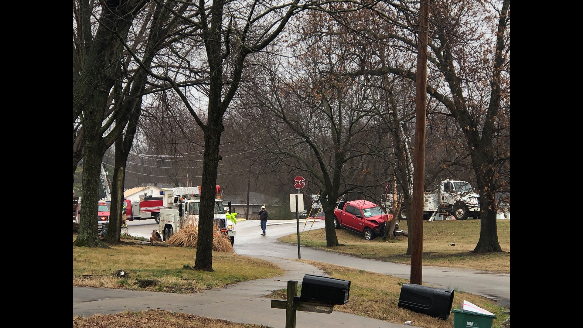 Truck Hits Utility Pole In Farmington Causing SWEPCO Power Outages ...
