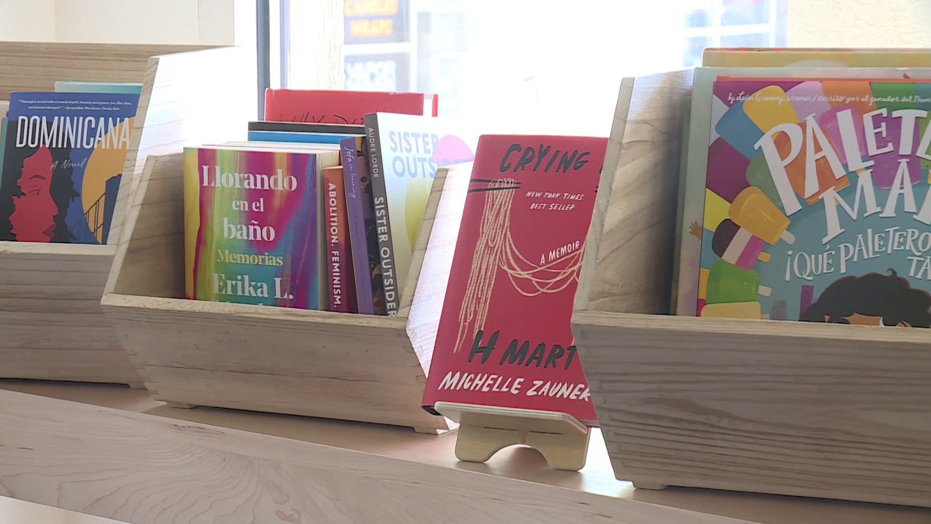 As Women's history month comes to a close, two NWA Latina-owned businesses partnered together to amplify minority voices through books and community.