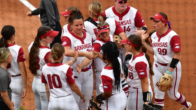 Razorback softball eliminated by Texas with 3-0 loss in super regional decider