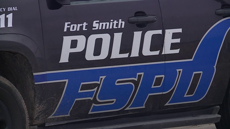 Fort Smith police investigating vehicle-pedestrian crash