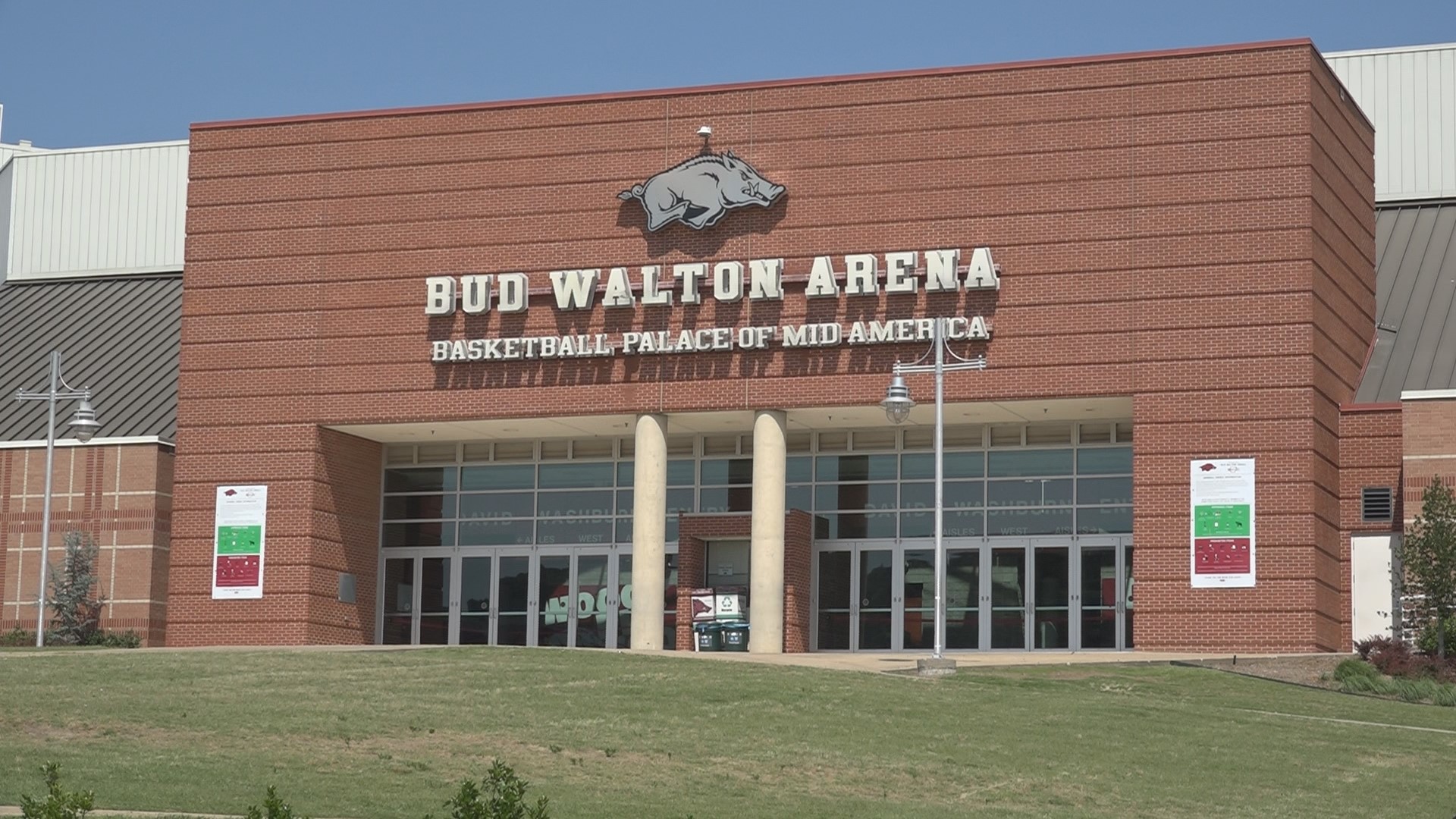 Today the University of Arkansas approved the hiring of a contractor and architect to investigate renovations to Bud Walton Arena.