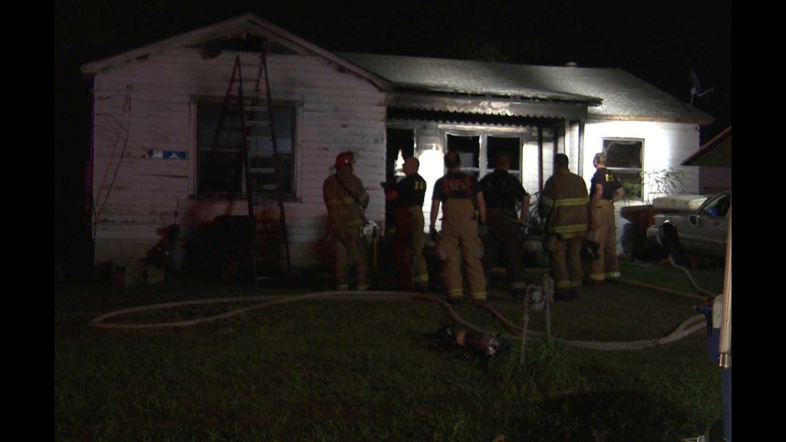 Fort Smith Firefighters Battle Early Morning House Fire | 5newsonline.com