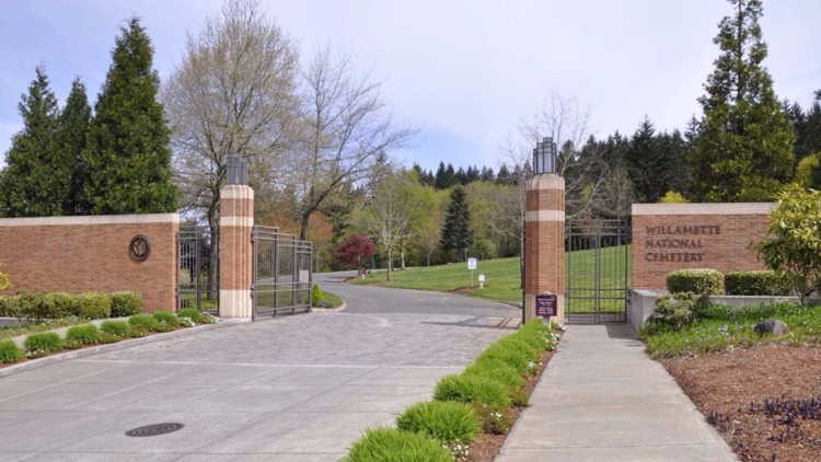 Oregon Gold Star families honored with new memorial at Willamette National Cemetery