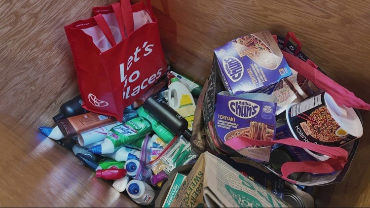 Donation bins set up at PDX to help federal workers going without pay during shutdown: 'A shame that it has to get to that point'