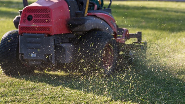 Man dies in accident while riding lawn mower on Indy’s northeast side
