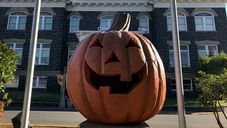 Reports: 'Halloweentown 5' in the works at Disney