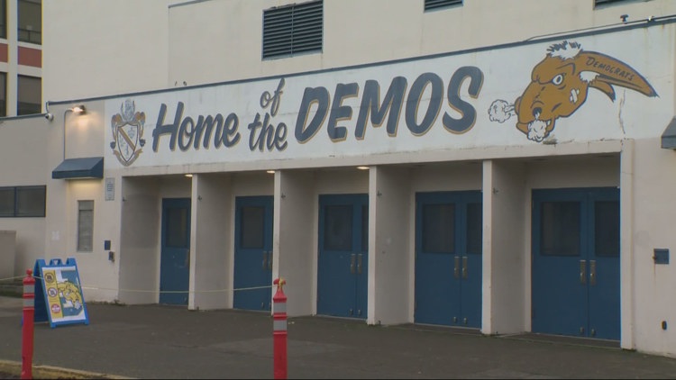 PPS board votes to sunset policy that allowed students to opt out of attending Jefferson High School