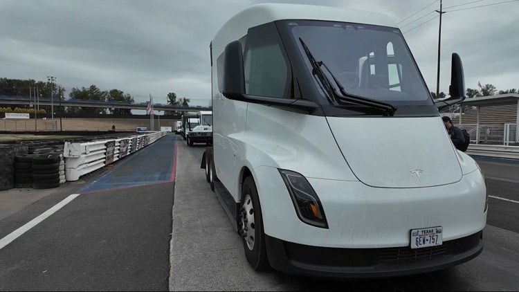 Batteries on wheels: Oregon pushes businesses to switch heavy-duty fleets to electric vehicles
