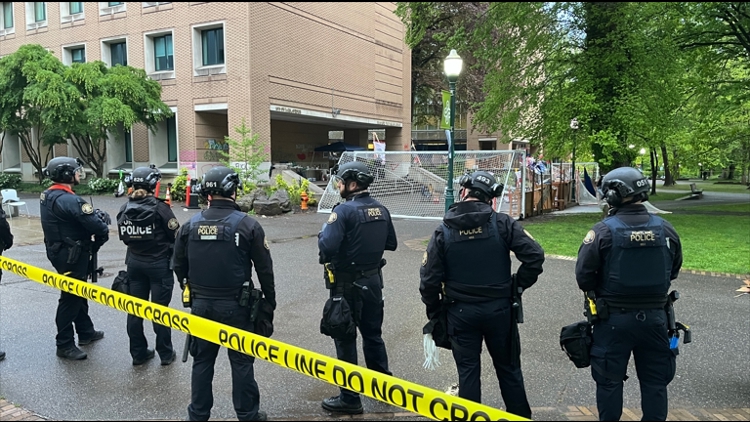 Watch Live | Protesters taken into custody as police clear Portland State University library