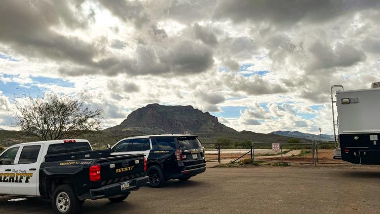 3 reported Oregon women, pilot killed after helicopter strikes slackline in Arizona