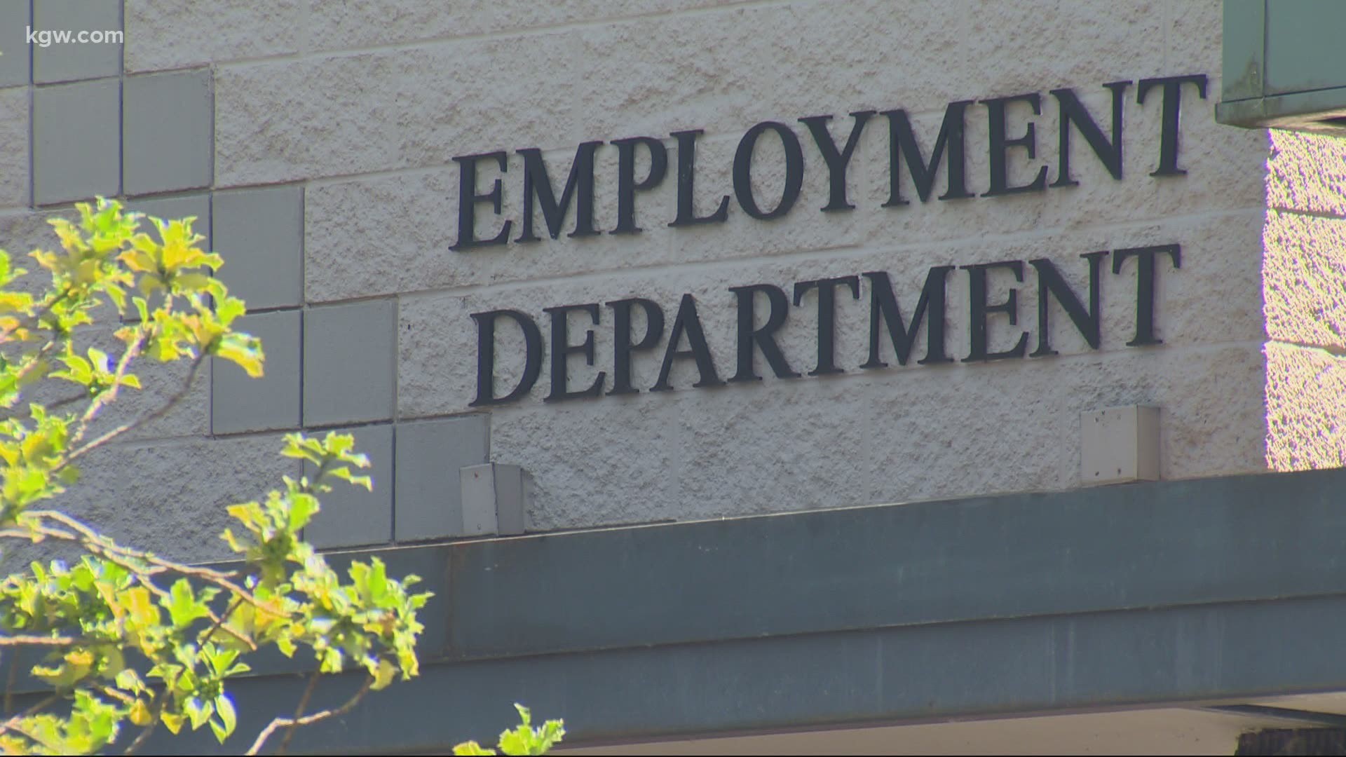 An Oregon Employment Department worker says workers were wasting time on their phones while they could have worked on the state’s unemployment claims.