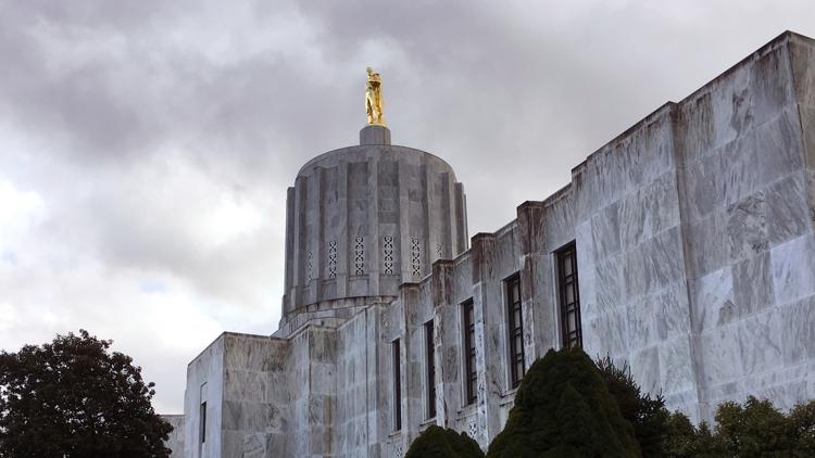 Oregon governor joins four states in seeking delay of new Medicaid rules
