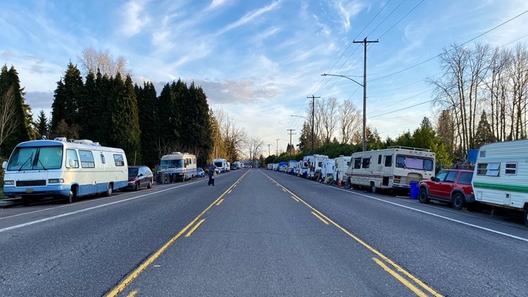 'It's a bunch of crap': Portland plans to remove camps along sections of Northeast 33rd Drive