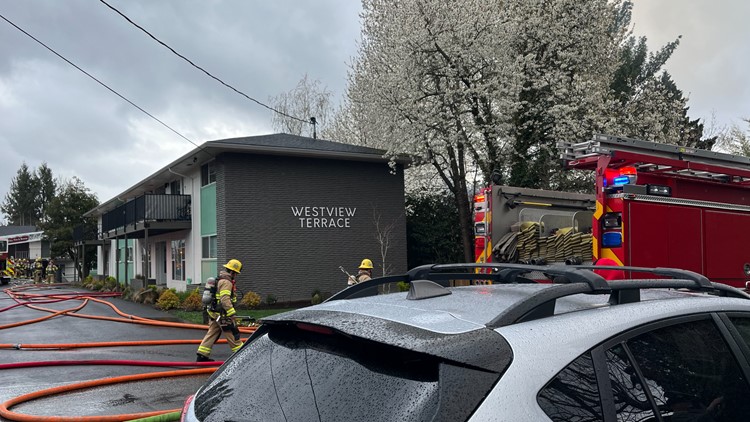 4 injured in apartment building fire east of Beaverton