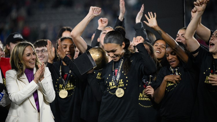 Portland Thorns begin title defense with dominant win