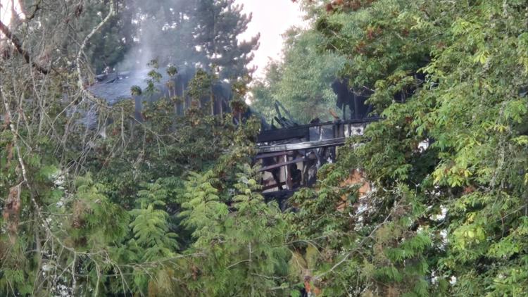 Apartment fire in Aloha leaves 8 families displaced, 1 person injured