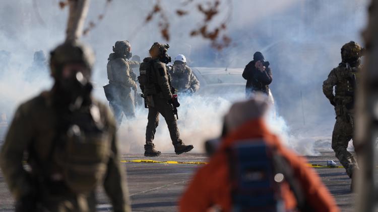 Oregon, Washington leaders react to Minneapolis fatal shooting by federal officer, weeks after Renee Good's death