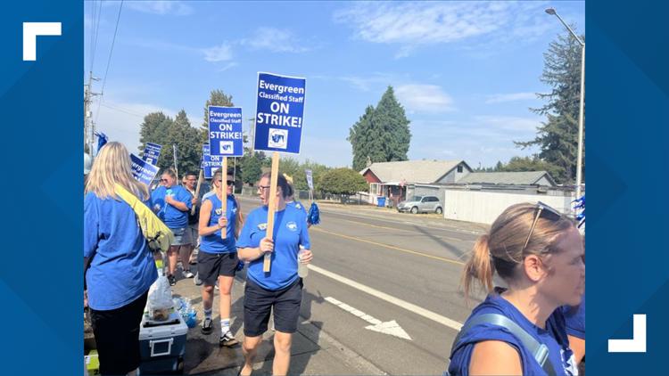 Evergreen School District presents final contract offer; union rejects it, continuing strike