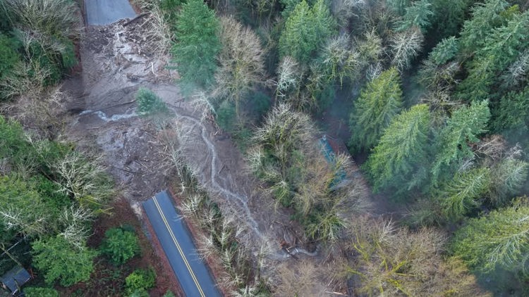 Landslide in Welches triggers Level 3 evacuation order and closes roads, trails