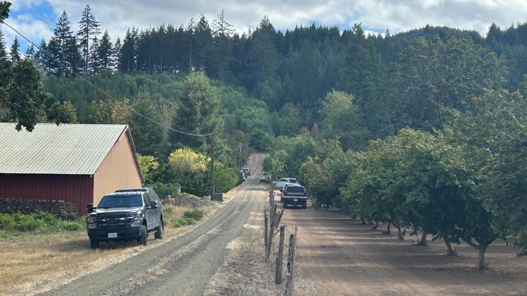Suspect found dead after 5 people, multiple animals found dead in rural area outside Portland, Oregon
