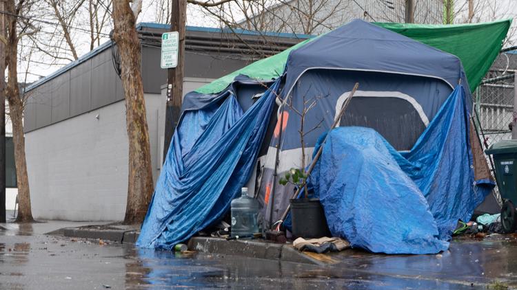 Portland mayor says he's considering resuming camping ban