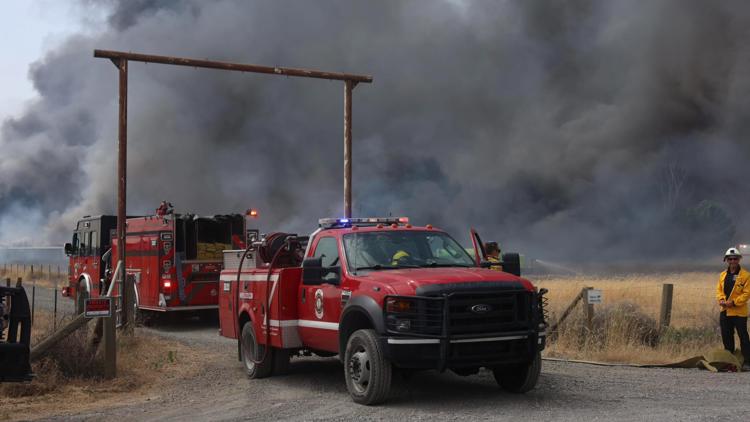 All evacuations lifted for brush fire in Hermiston area