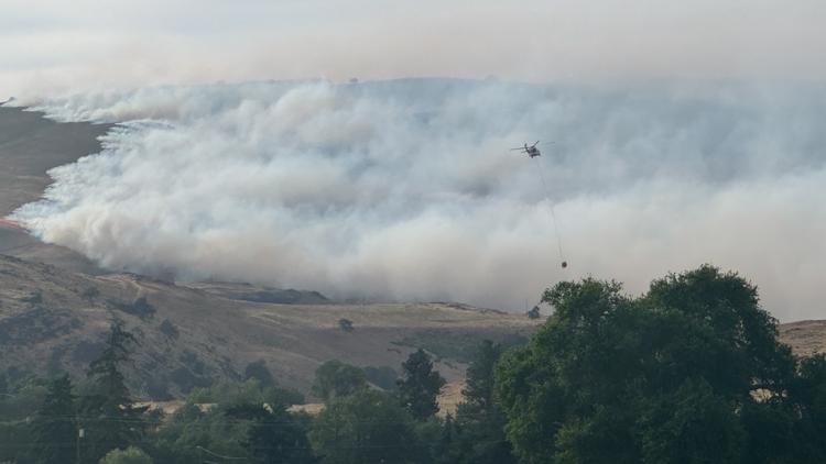 Evacuations ordered near The Dalles as Rowena Fire grows; I-84 in Oregon reopens