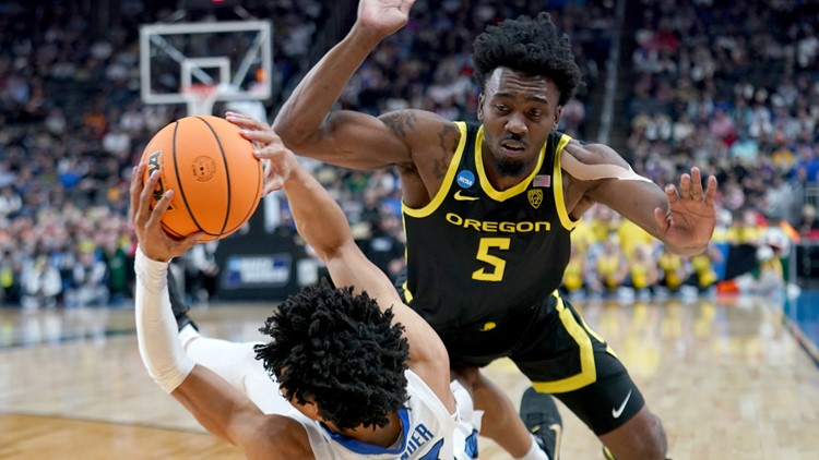 Oregon runs out of gas in second OT of 'epic game,' loses to Creighton 86-73 in second round of men's NCAA Tournament