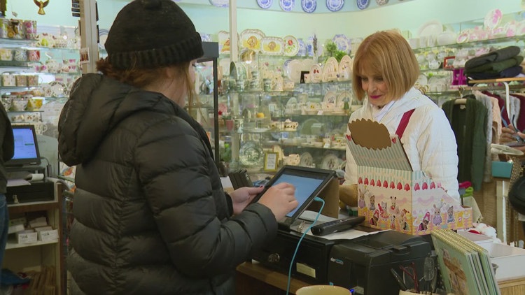 Rising costs and tariffs make it harder for consumers to stretch their dollars this holiday season