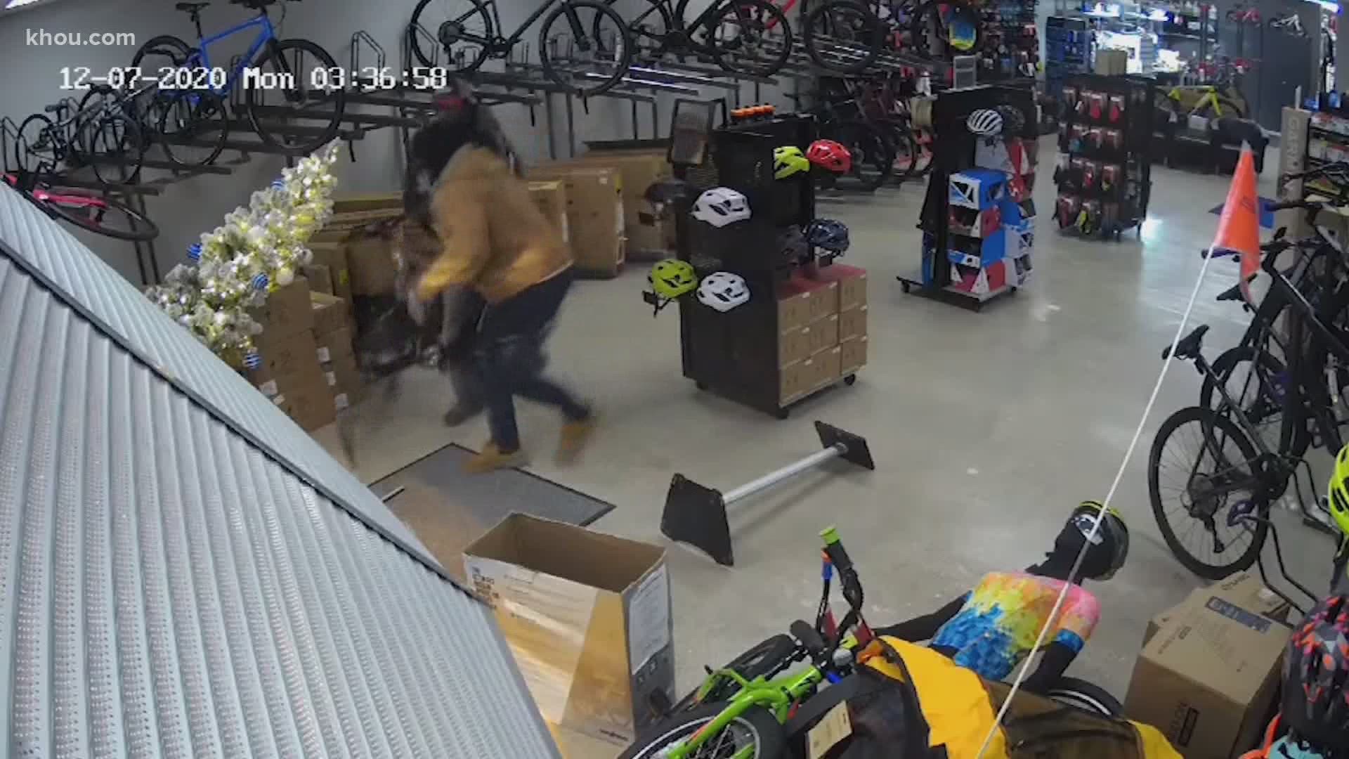 They slammed a U-Haul into the storefront before taking five bicycles worth about $10,000. Pearland Bicycles says it's the second time they've been hit in 2020.