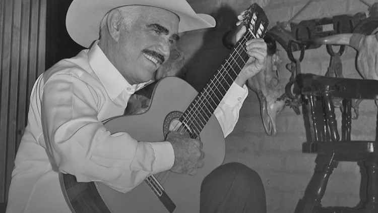 Vicente Fernández, legendary Mexican singer,  dead at 81