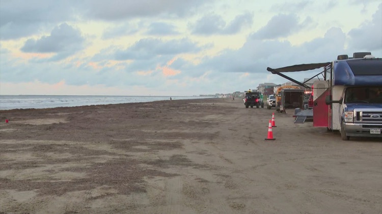 Calls for lifeguards in Surfside Beach grow in wake of 11-year-old's drowning