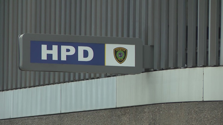 City Council approves 'monumental' contract for Houston police