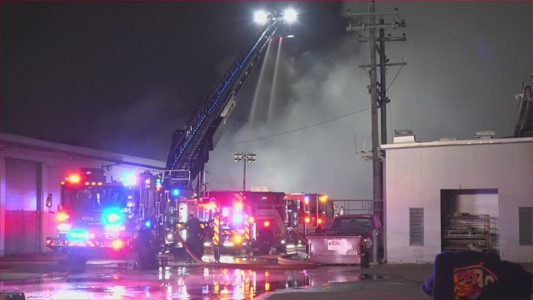 Fire breaks out at northwest Harris County commercial building