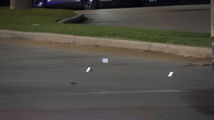 2 shot at parking lot takeover along Eastex Freeway, HCSO says
