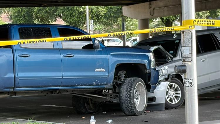 HPD: 1 hospitalized after possible road rage shooting in north Houston