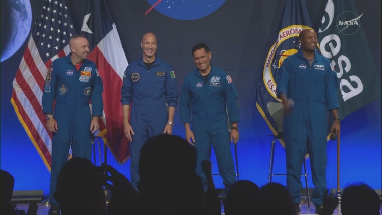 NASA announces astronauts for Artemis III mission